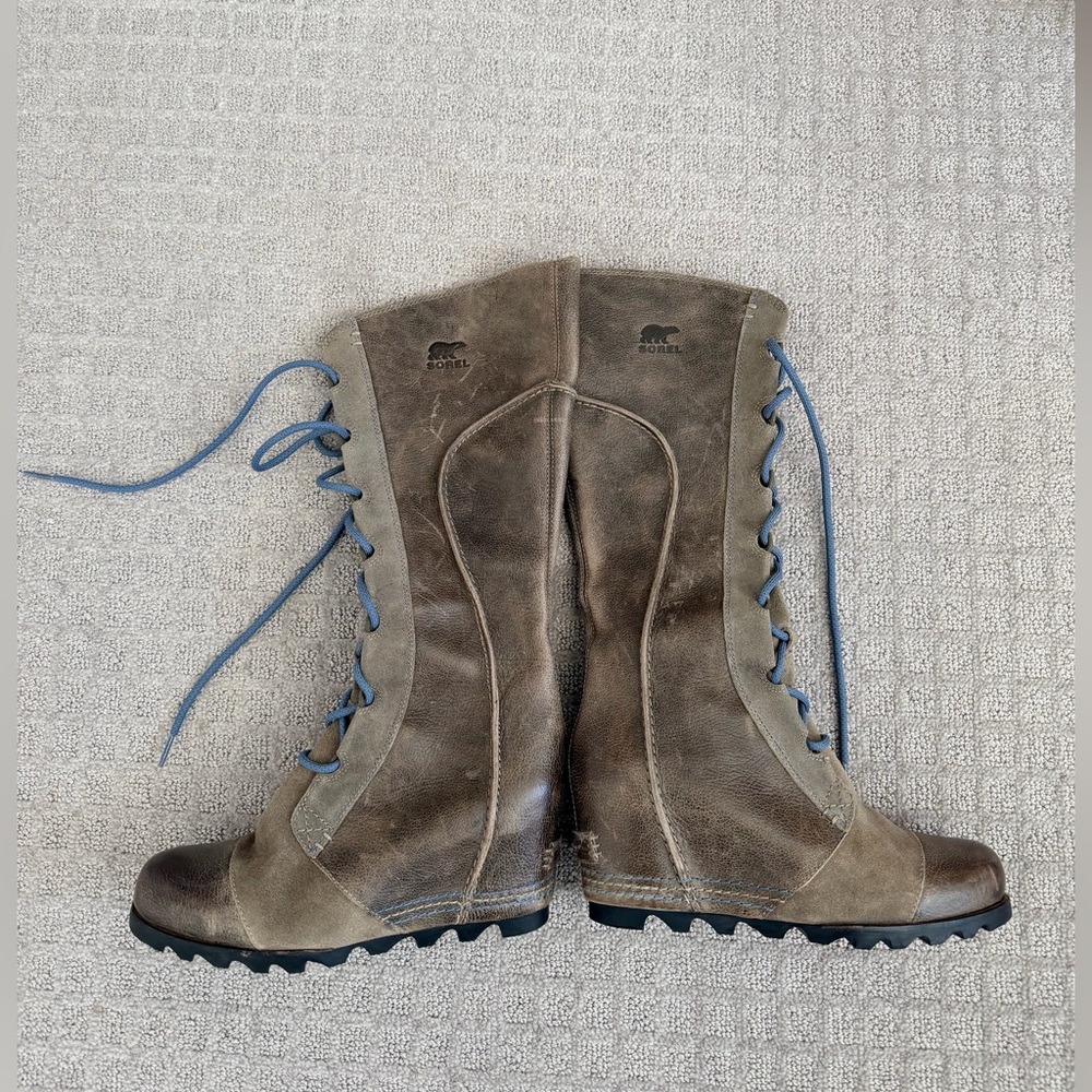 Sorel | Cate the Great Wedge Boot in Pebble - Picture 3 of 8